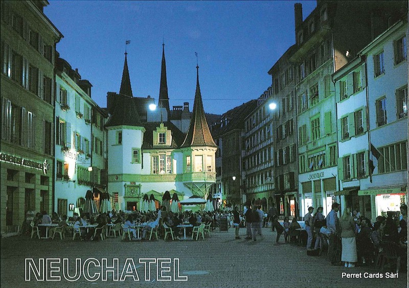 Postcards 20817 Neuchâtel, Place des Halles