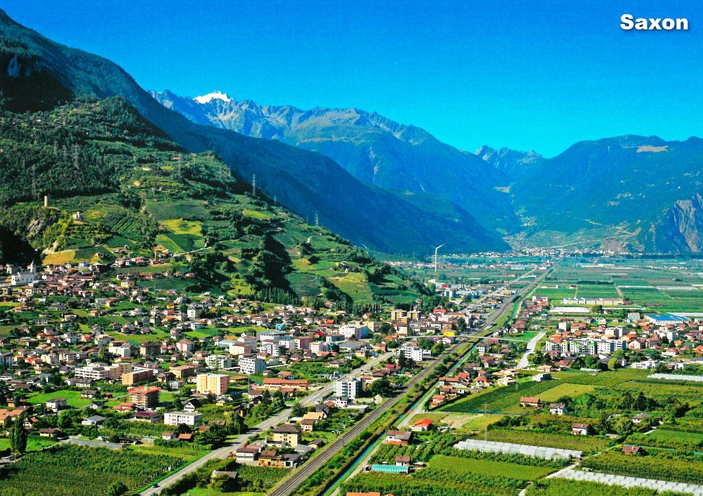 Postcards 28600 Saxon