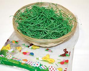 Nid de pâques en osier avec herbe