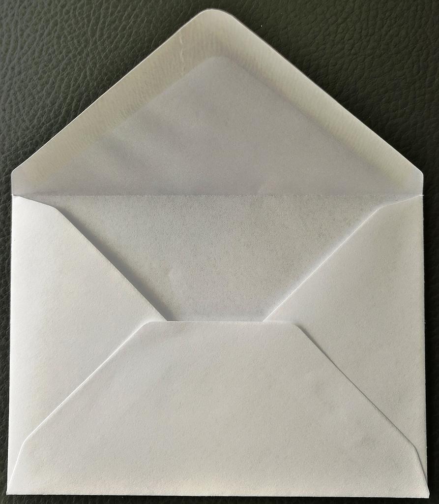 Mini-enveloppes C7 (~114x81mm) blanches