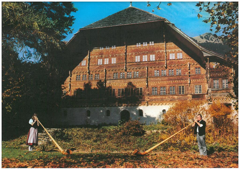 Postcards 12623 Rossinière (VD) Le Grand Chalet