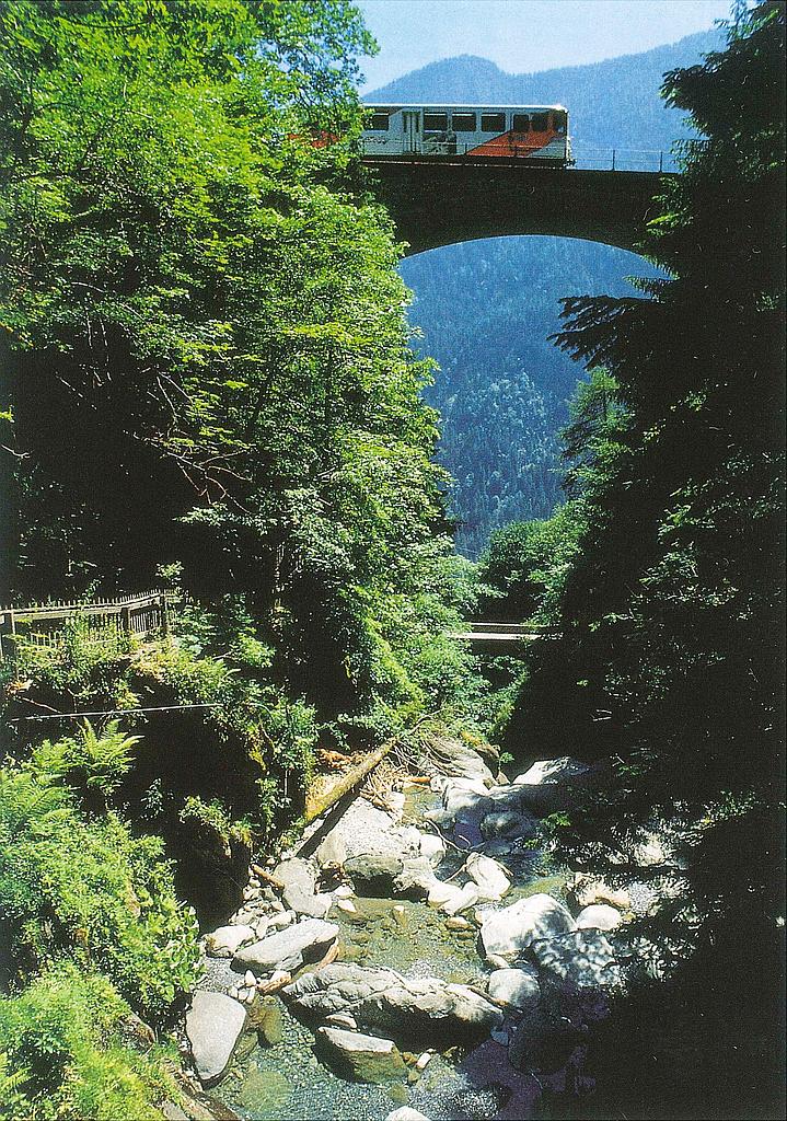 Postcards 28037 Gorges du Triège, vallée de Trient
