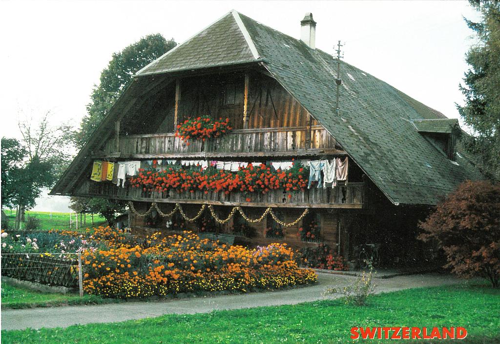 Postcards 00250 Bauernhaus