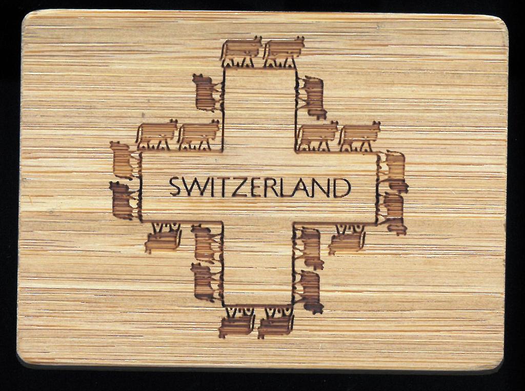 Aimant bambou croix suisse